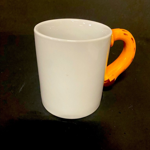GARFIELD THE CAT COFFEE 3D MUG. CAT TALL AS HANDLE - Picture 3 of 8